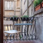 Guesthost - Charming Near Piazza Di Spagna Lägenhet *