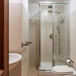 Guesthost - Charming Near Piazza Di Spagna * Rom